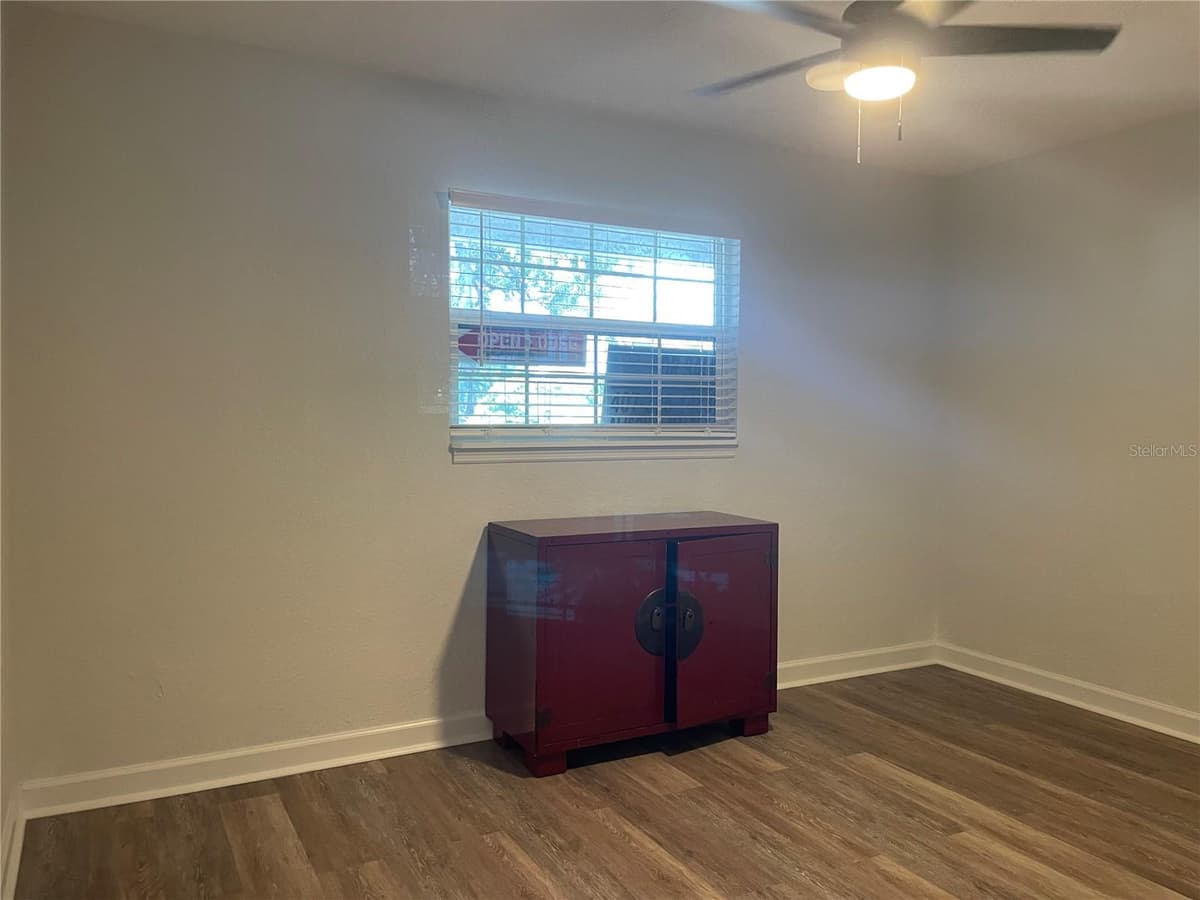 2500 LEE ROAD — photo 44 of 52
