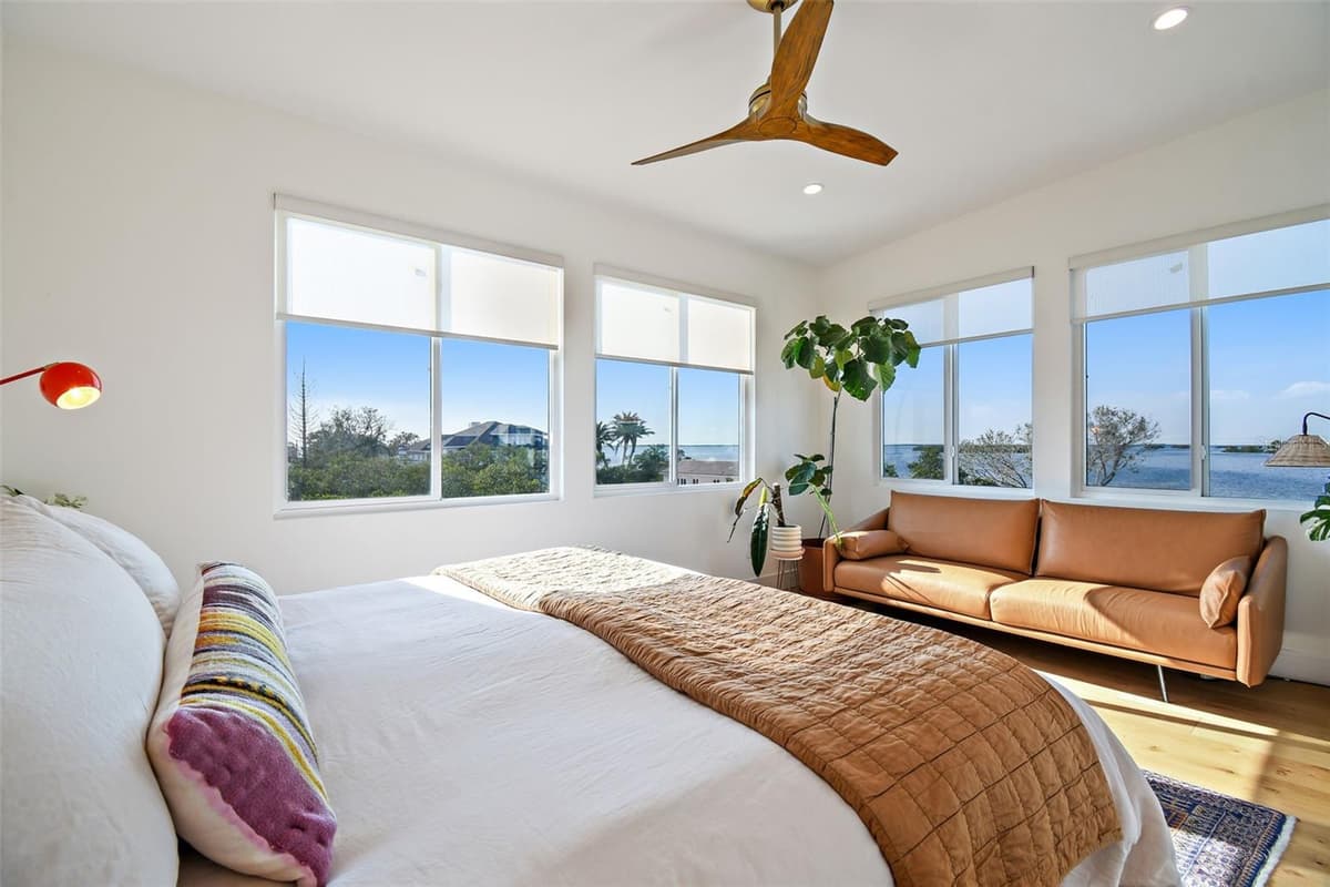 1640 SEA BREEZE DRIVE — photo 41 of 86