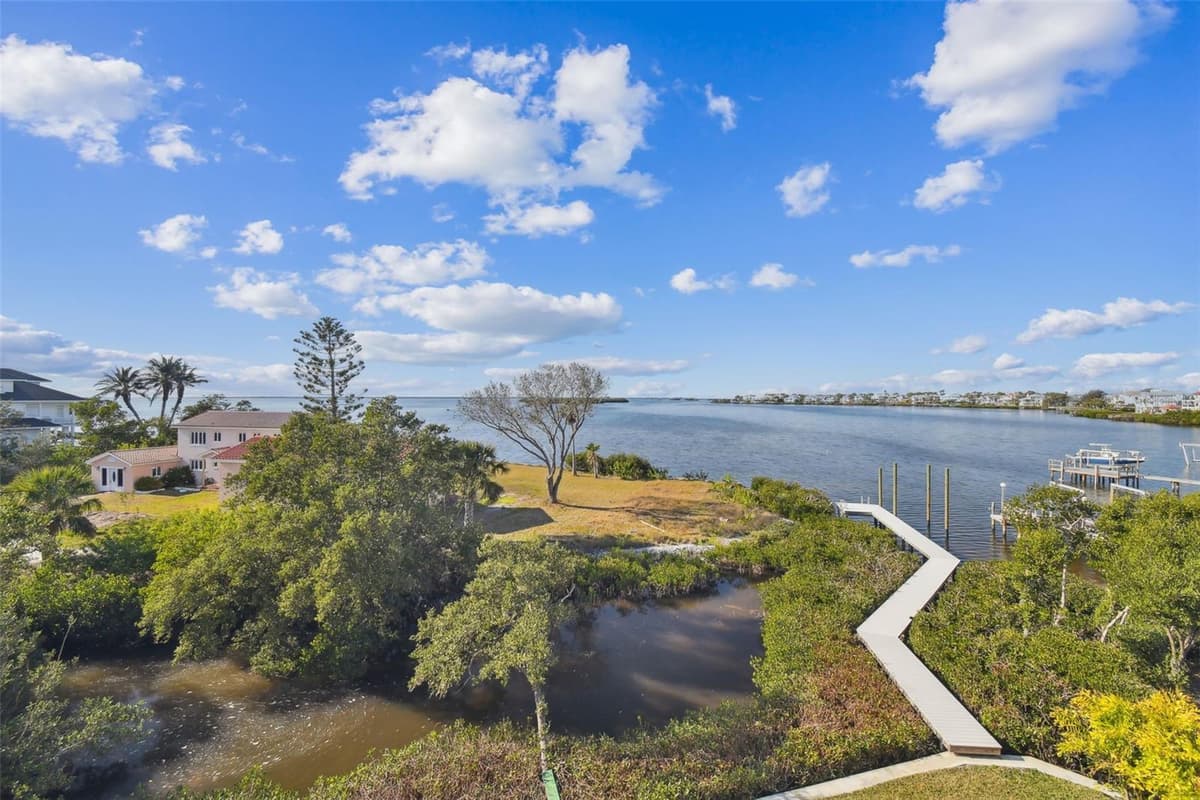 1640 SEA BREEZE DRIVE — photo 46 of 86