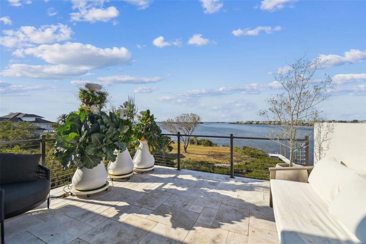 1640 SEA BREEZE DRIVE — photo 45 of 86
