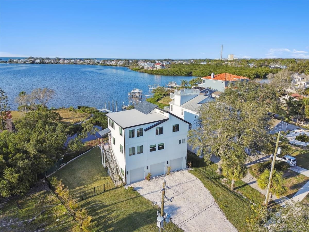 1640 SEA BREEZE DRIVE — photo 80 of 86