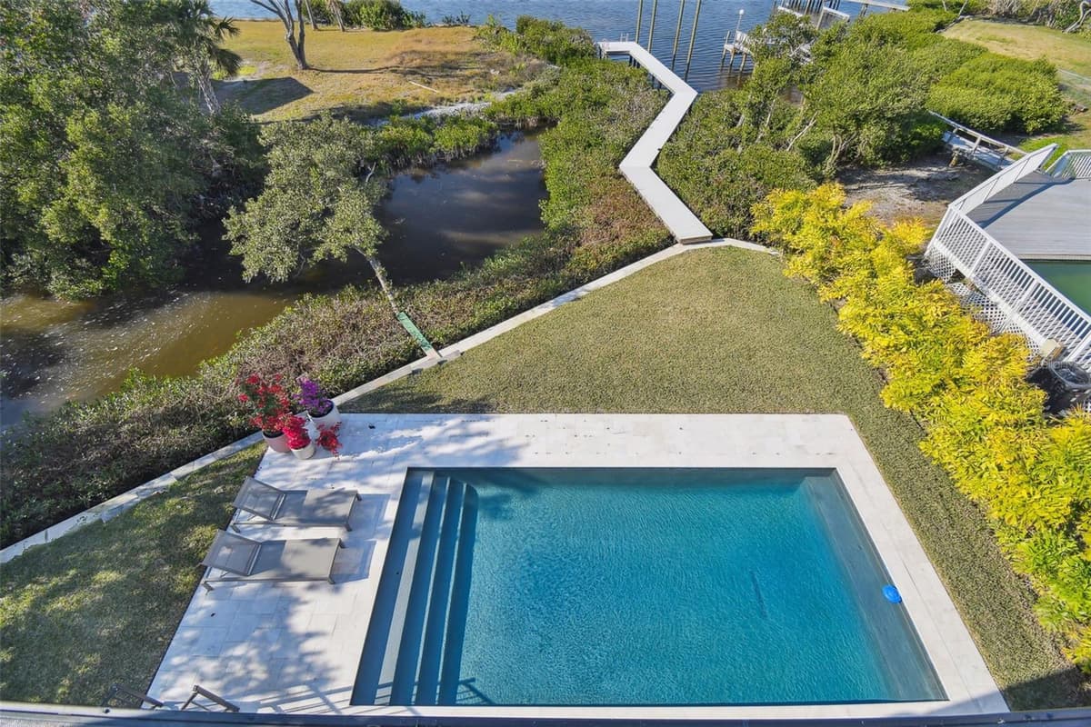 1640 SEA BREEZE DRIVE — photo 44 of 86