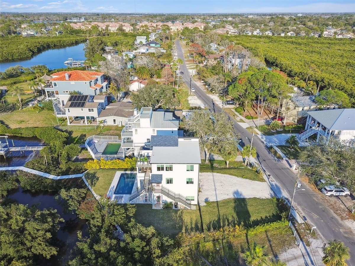 1640 SEA BREEZE DRIVE — photo 81 of 86