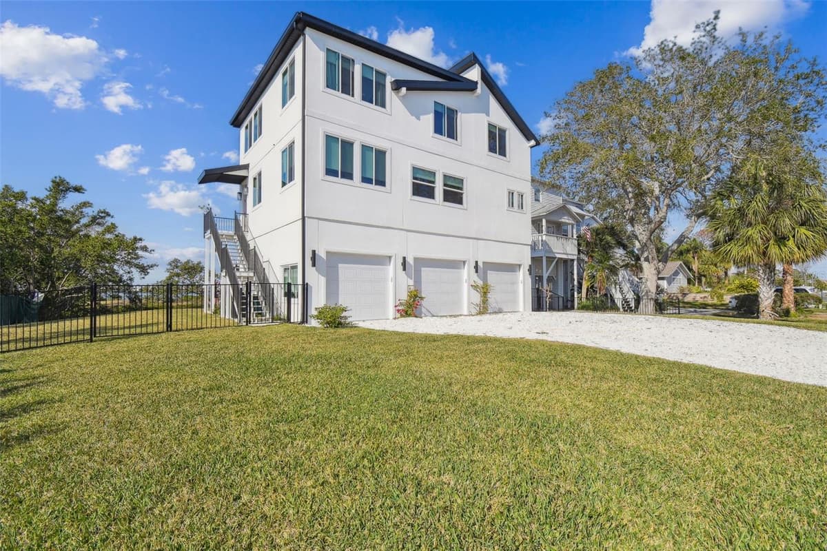 1640 SEA BREEZE DRIVE — photo 86 of 86