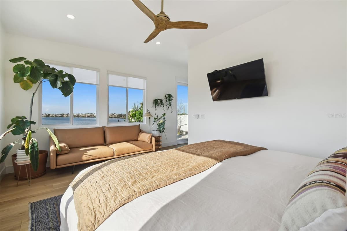 1640 SEA BREEZE DRIVE — photo 43 of 86