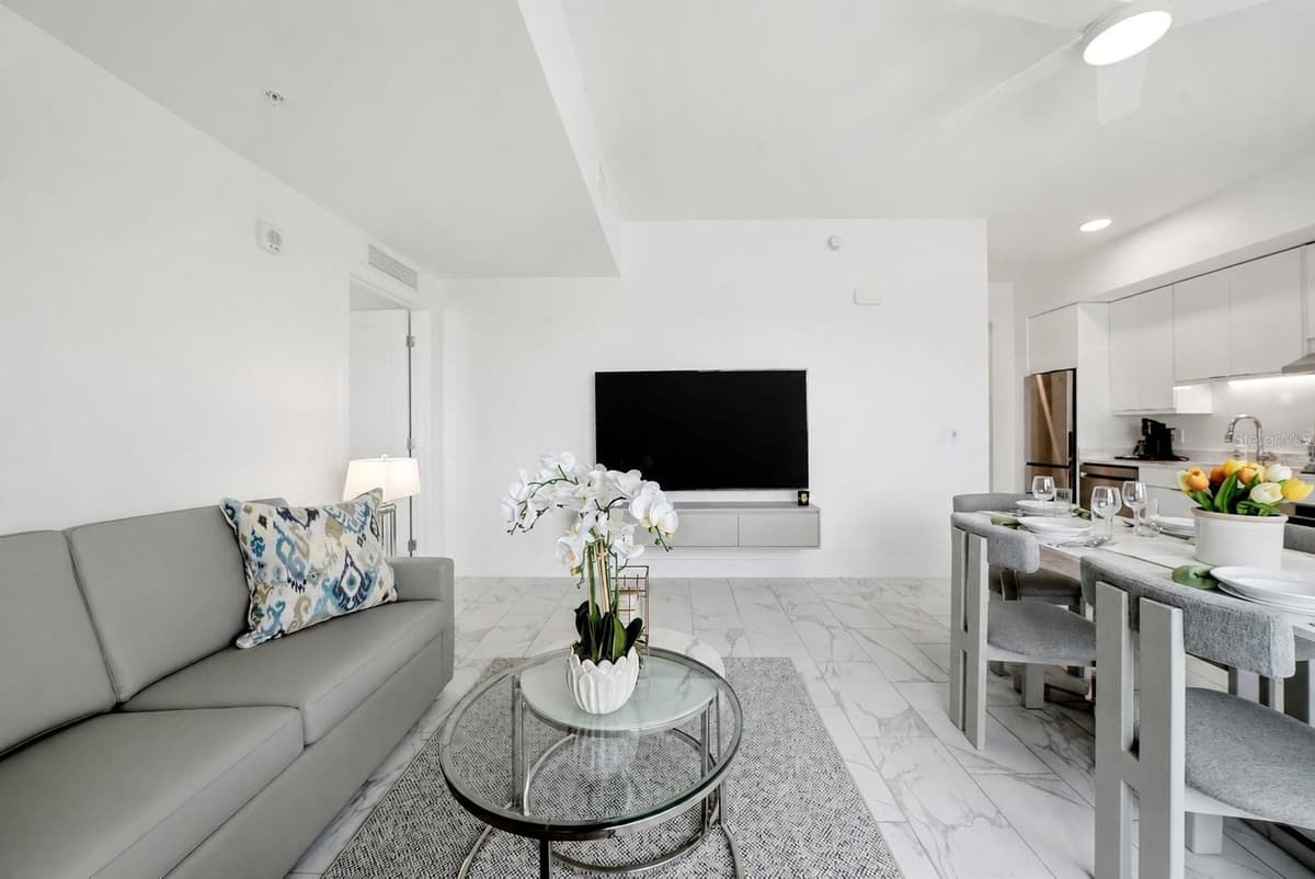 411 SHORE DRIVE — photo 3 of 19