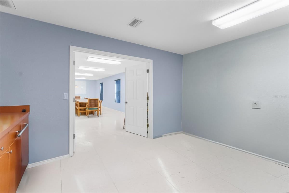 7044 COMMERCIAL WAY — photo 18 of 55