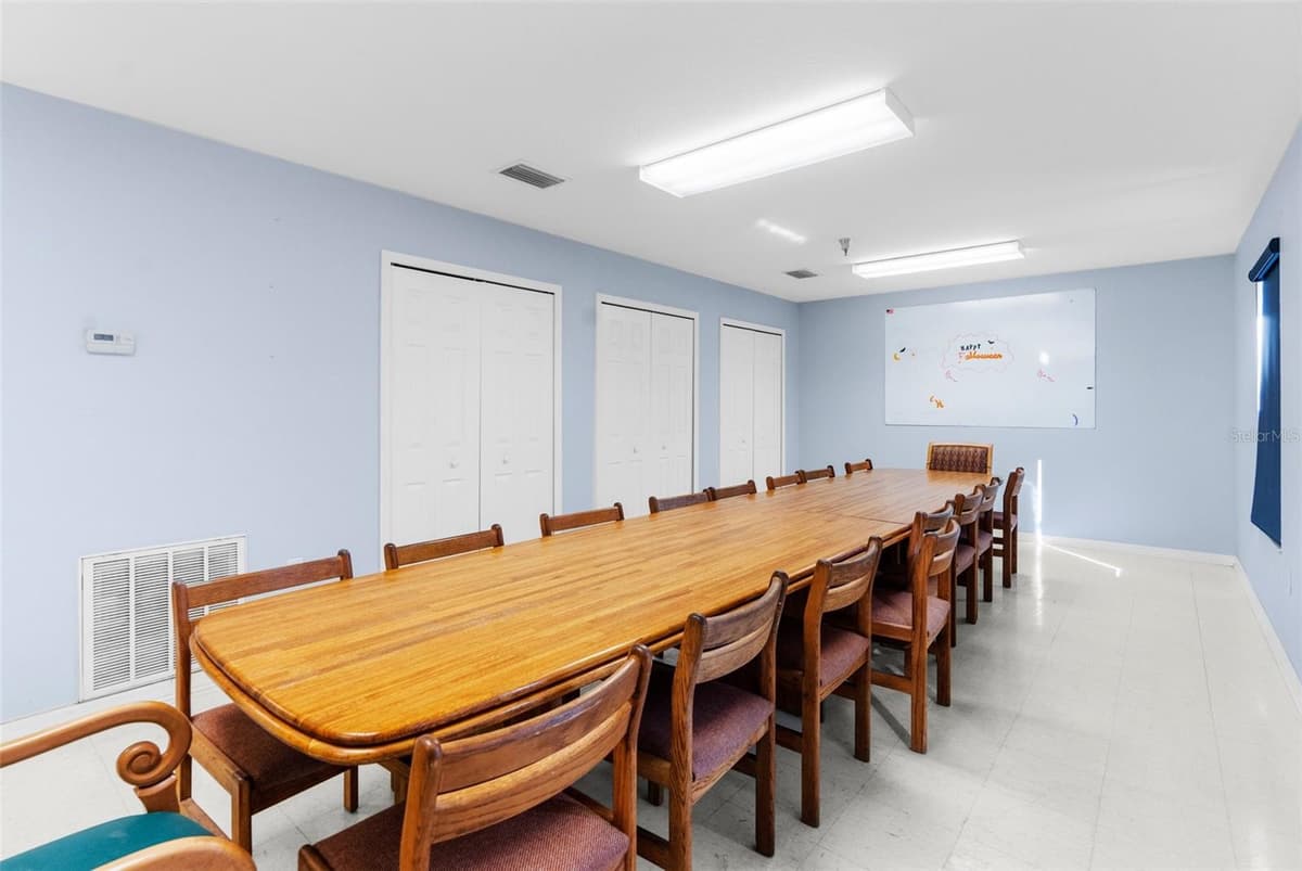 7044 COMMERCIAL WAY — photo 6 of 55