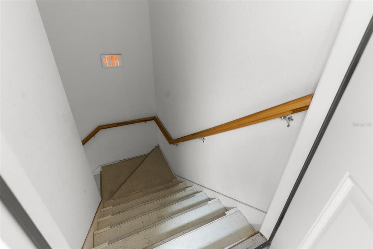 7044 COMMERCIAL WAY — photo 23 of 55