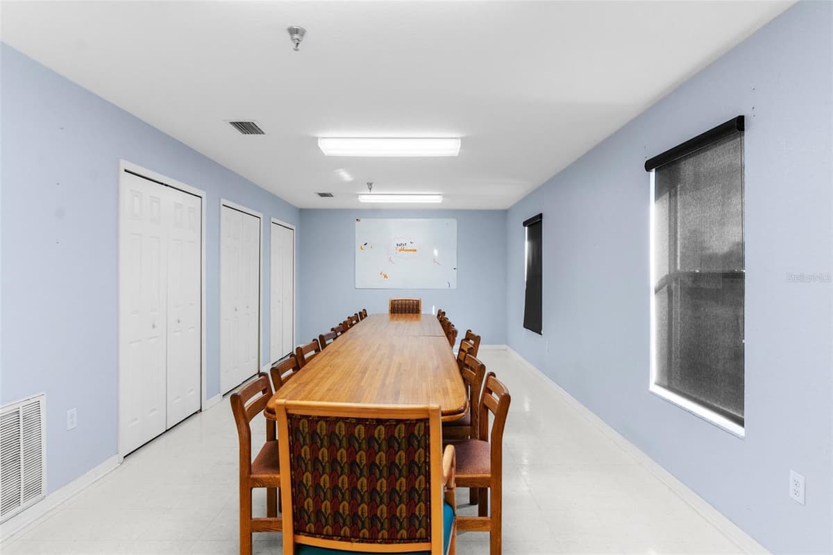7044 COMMERCIAL WAY — photo 7 of 55