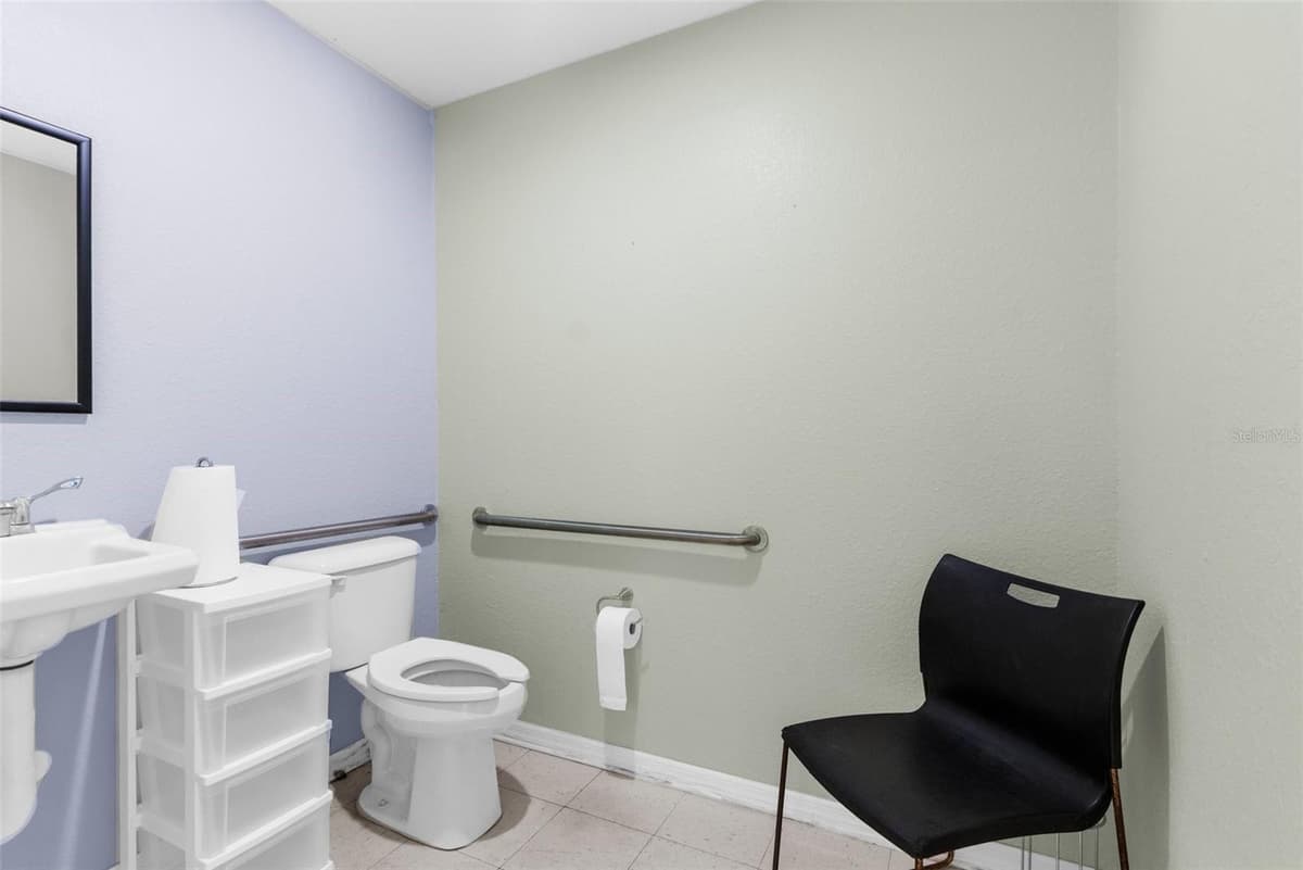 7044 COMMERCIAL WAY — photo 21 of 55