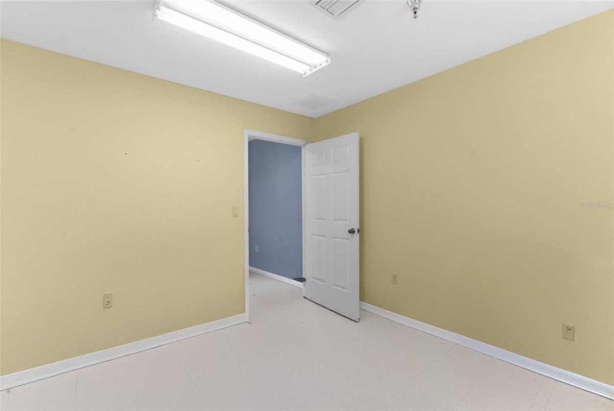 7044 COMMERCIAL WAY — photo 40 of 55