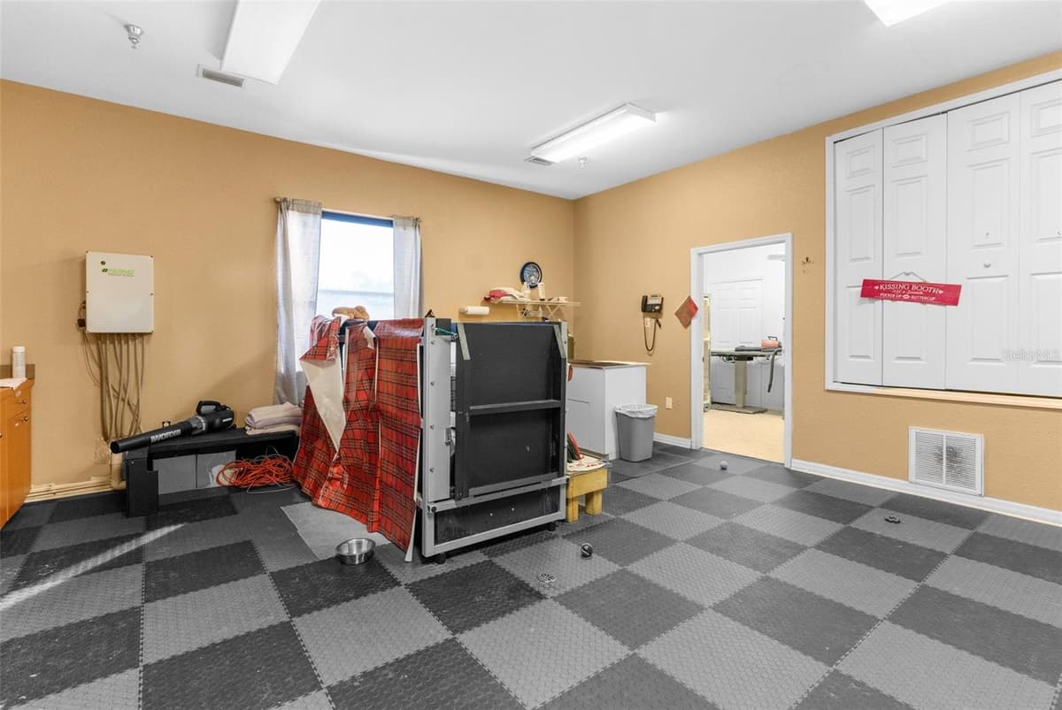 7044 COMMERCIAL WAY — photo 36 of 55