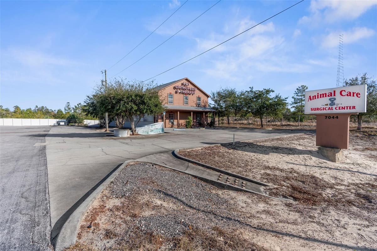 7044 COMMERCIAL WAY — photo 25 of 55