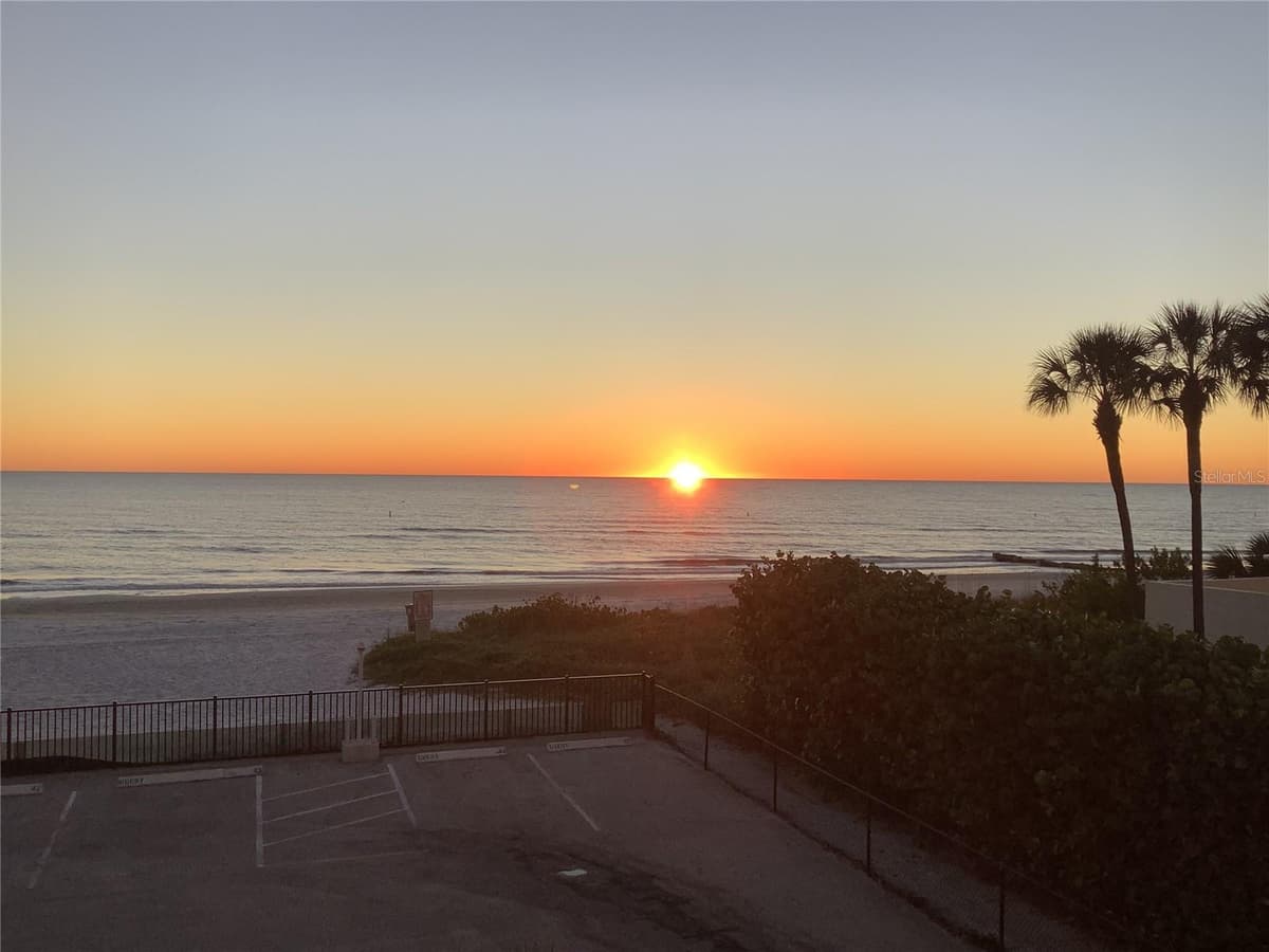 14900 GULF BOULEVARD — photo 4 of 23
