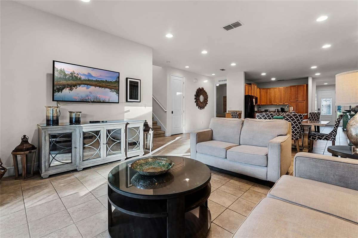 350 PENDANT COURT — photo 14 of 85