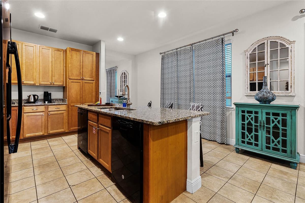 350 PENDANT COURT — photo 10 of 85