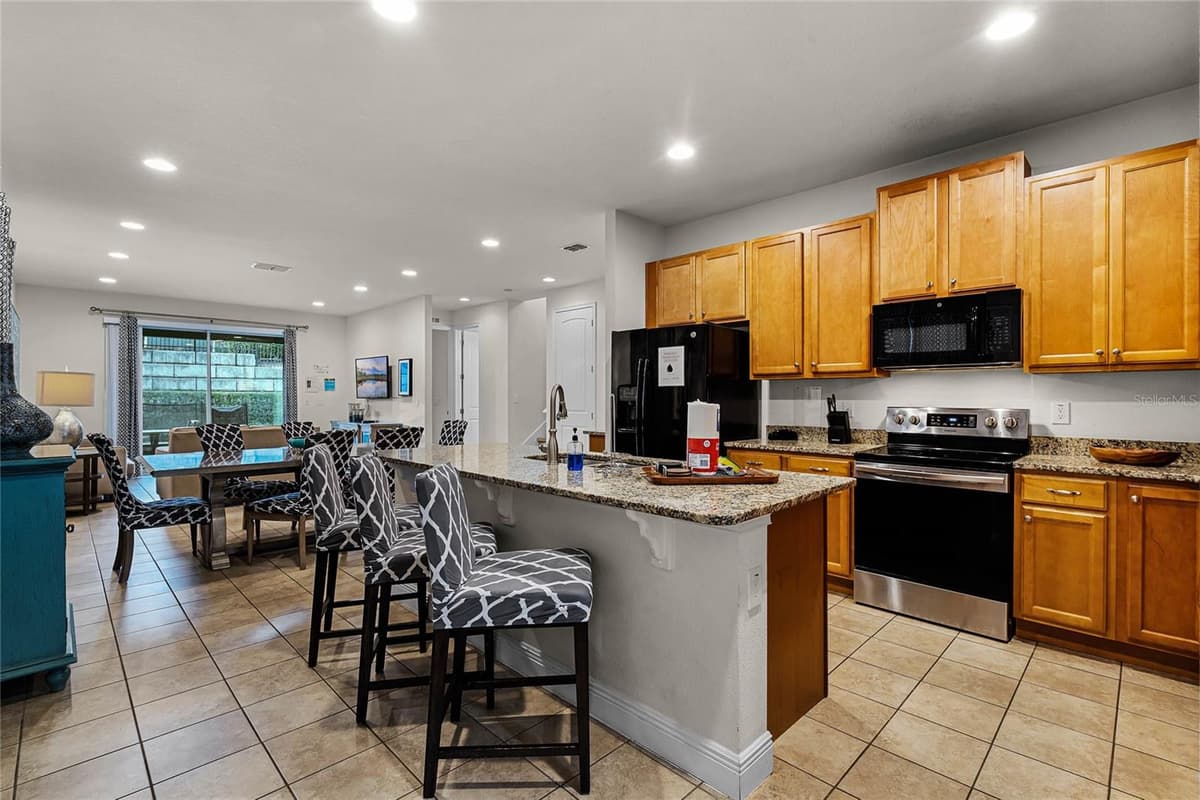 350 PENDANT COURT — photo 6 of 85