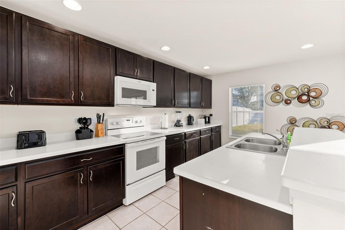 947 EMERALD GREEN COURT — photo 16 of 62