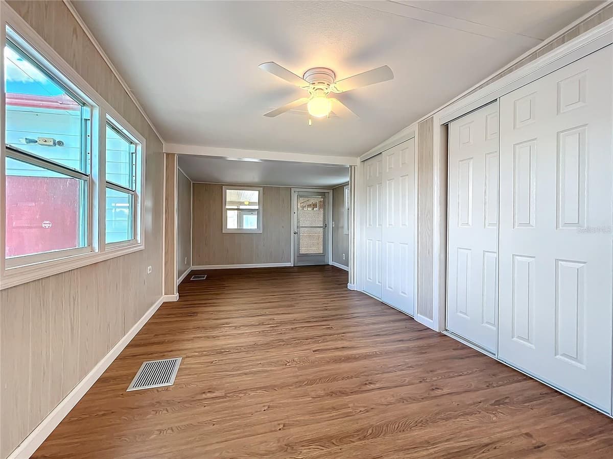 139 GASLIGHT AVENUE — photo 29 of 50