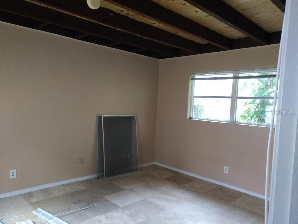 724 OLEANDER AVENUE — photo 25 of 26