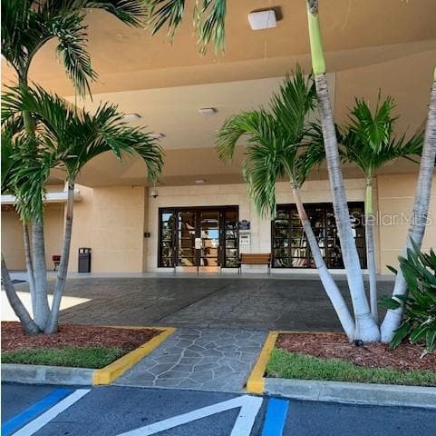 880 MANDALAY AVENUE — photo 4 of 33