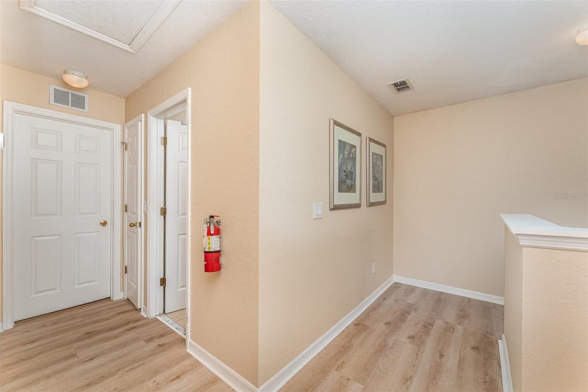 2153 CALABRIA AVENUE — photo 15 of 32