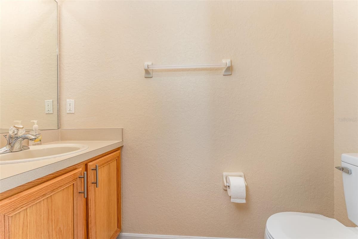 2153 CALABRIA AVENUE — photo 13 of 32