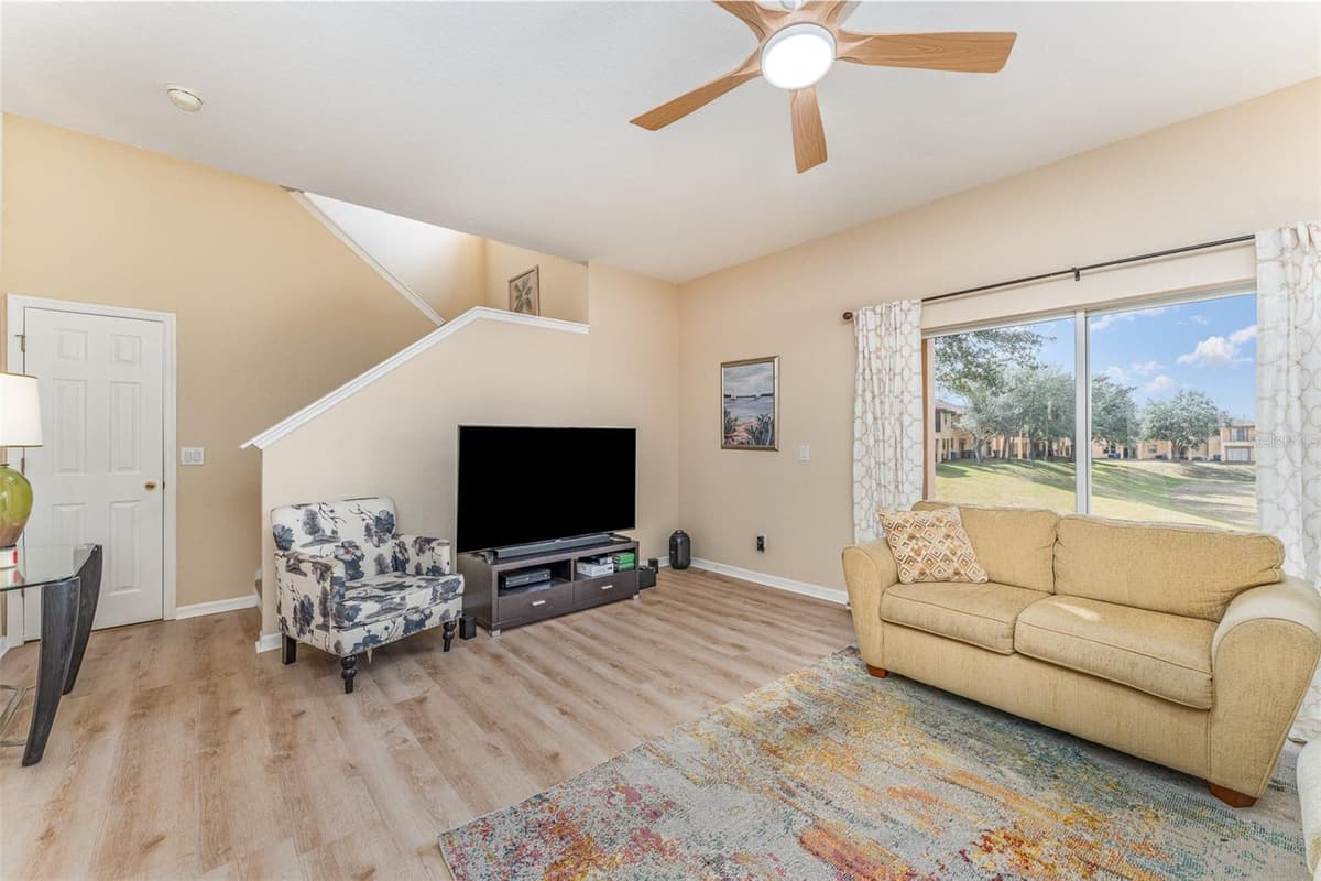 2153 CALABRIA AVENUE — photo 6 of 32