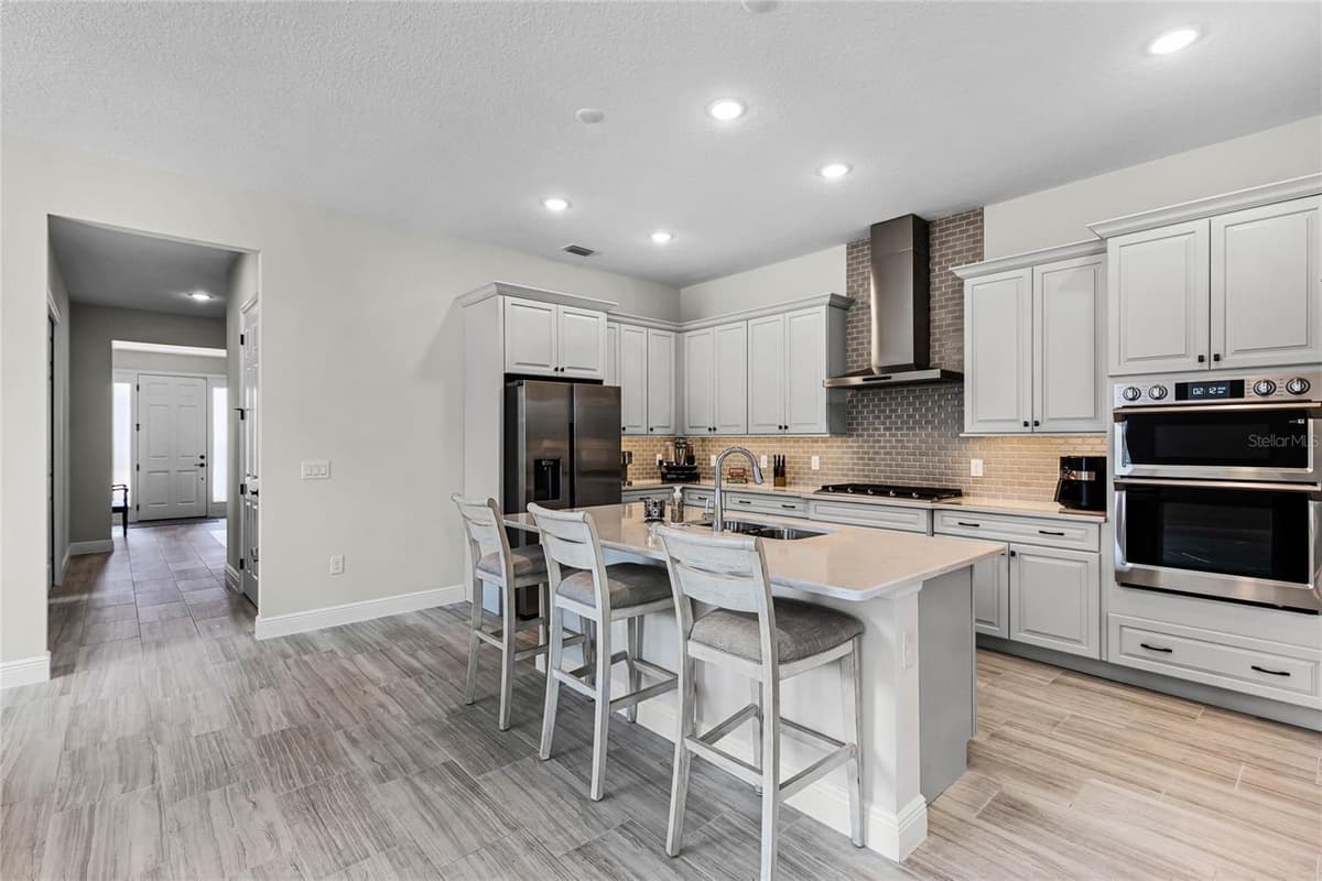 8456 NORWICH WAY — photo 9 of 55