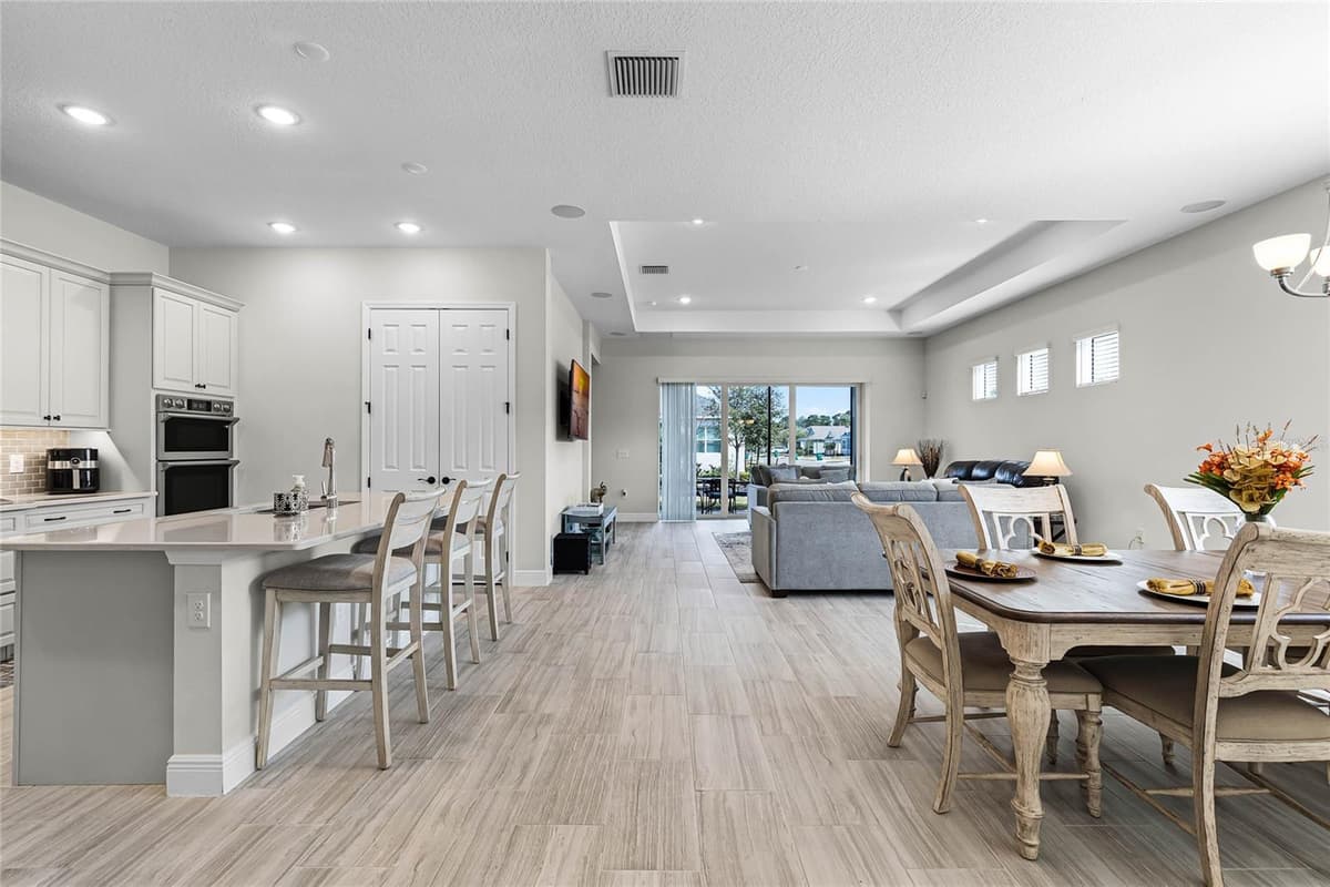 8456 NORWICH WAY — photo 3 of 55