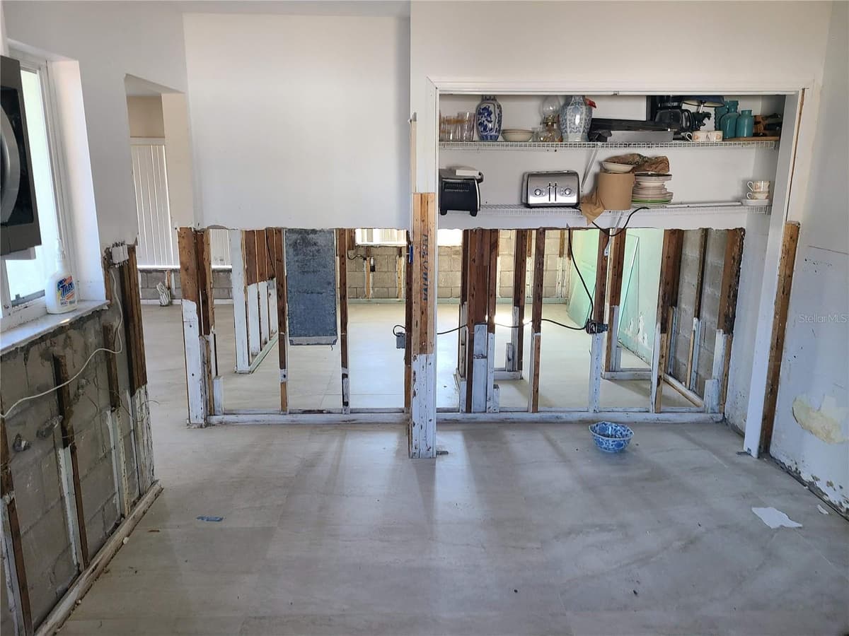 66 KIPLING PLAZA — photo 17 of 40