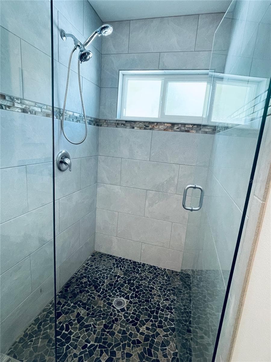 7076 NICHOLS STREET — photo 10 of 19