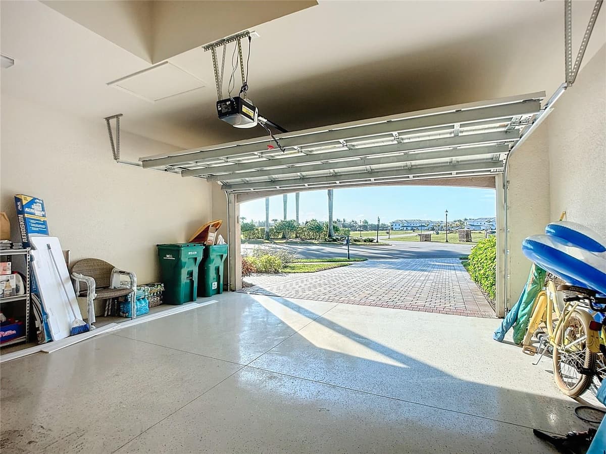 2902 AVIAMAR CIRCLE — photo 46 of 61