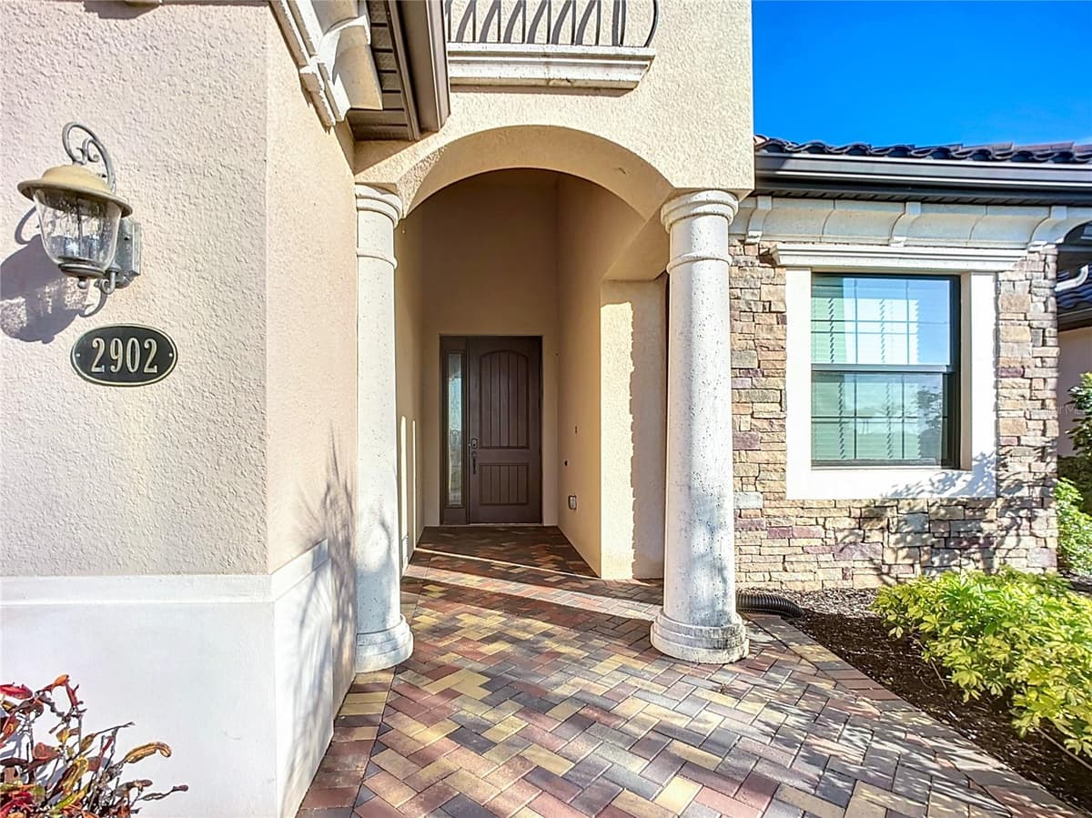 2902 AVIAMAR CIRCLE — photo 8 of 61