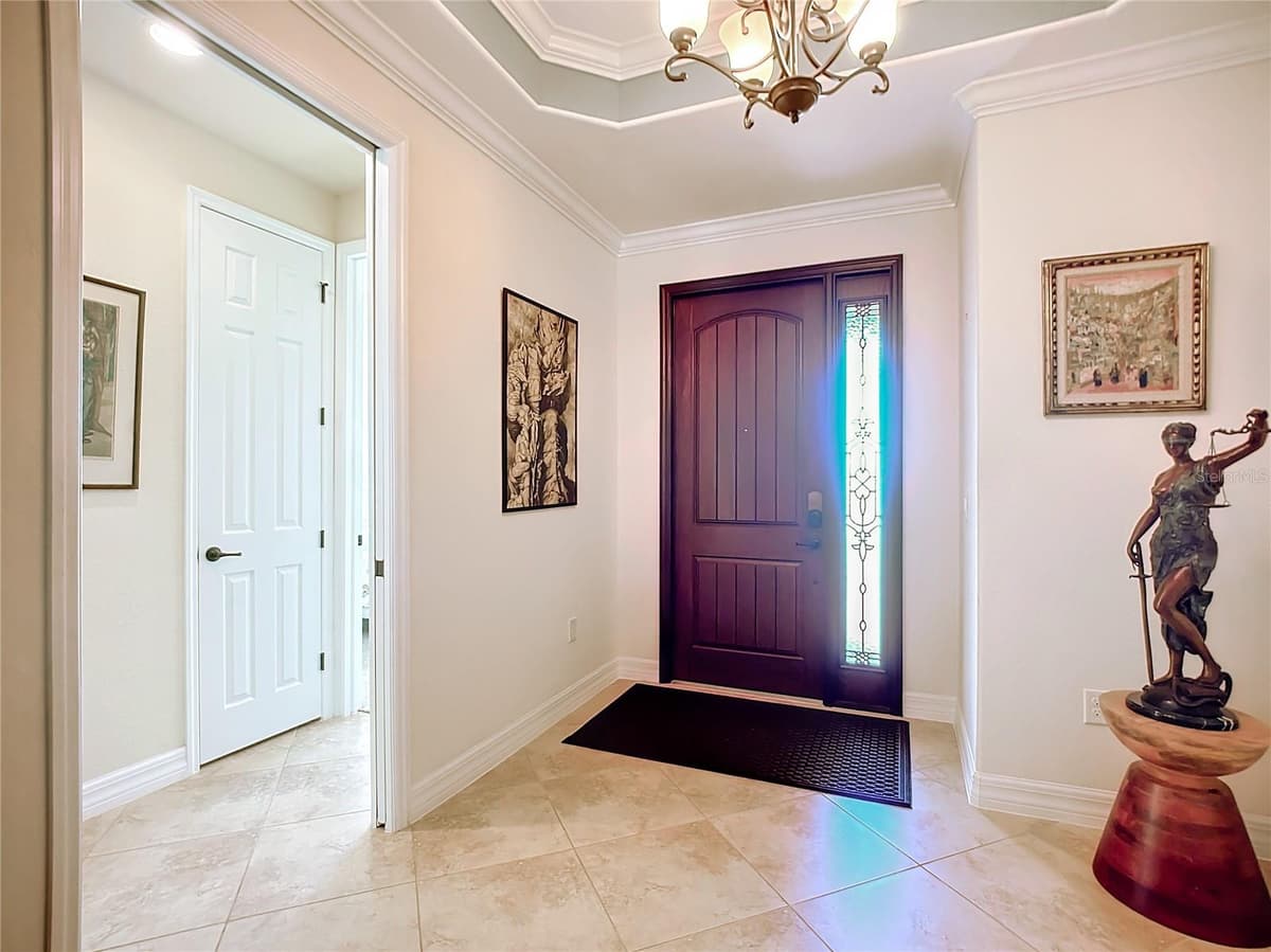 2902 AVIAMAR CIRCLE — photo 9 of 61