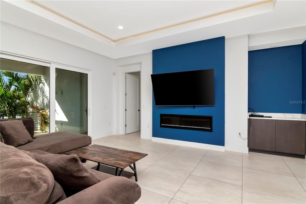 4604 LOWELL AVENUE — photo 14 of 78