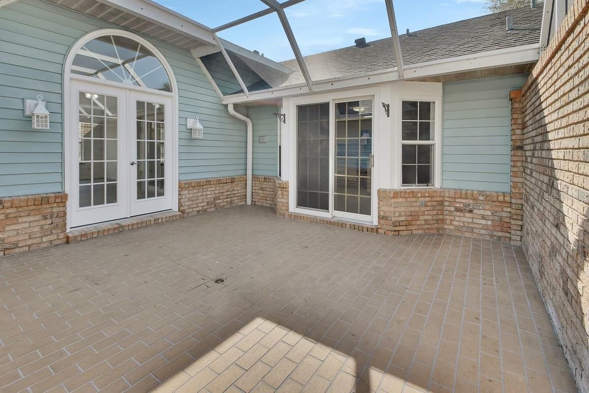 2400 GLEN EAGLES DRIVE — photo 10 of 38