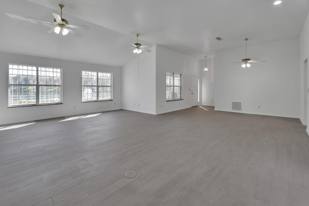 2400 GLEN EAGLES DRIVE — photo 37 of 38