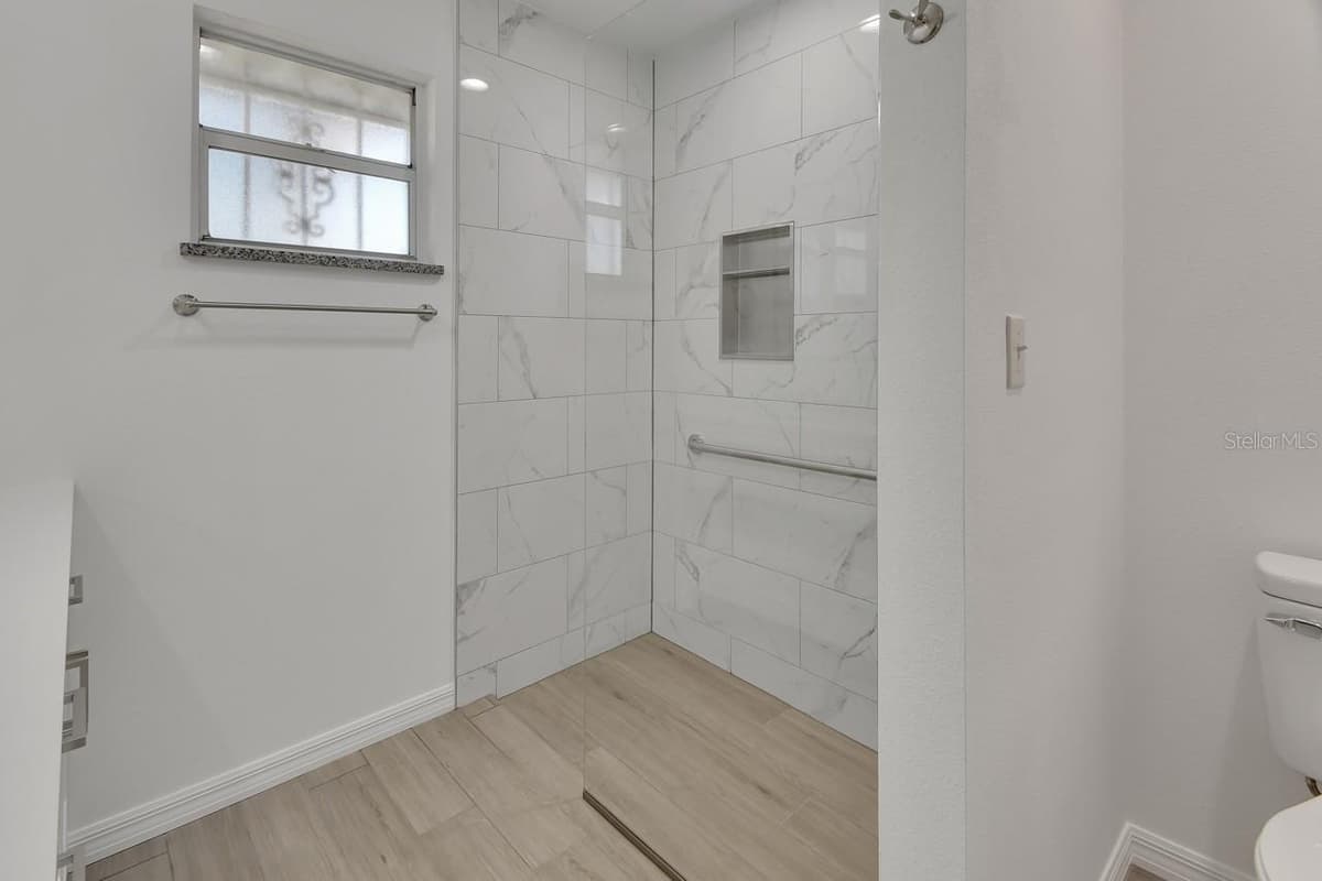 2400 GLEN EAGLES DRIVE — photo 19 of 38