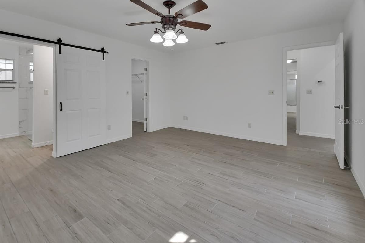 2400 GLEN EAGLES DRIVE — photo 20 of 38