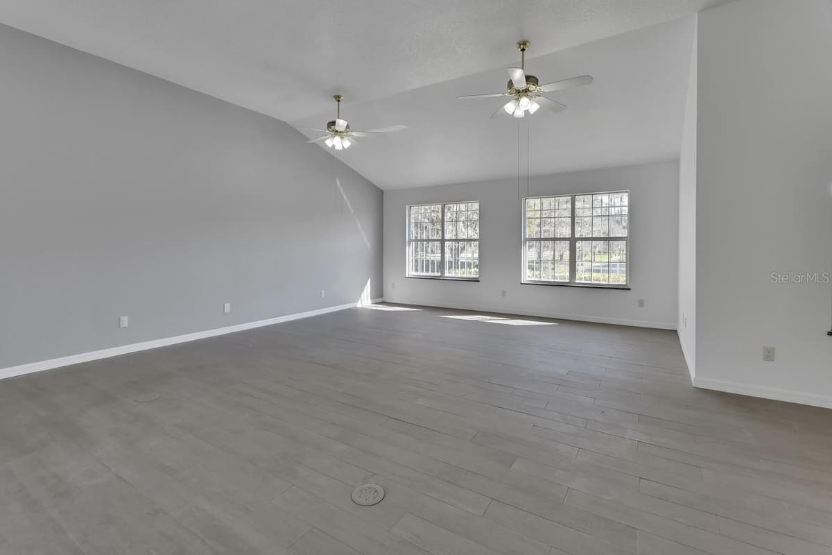 2400 GLEN EAGLES DRIVE — photo 30 of 38