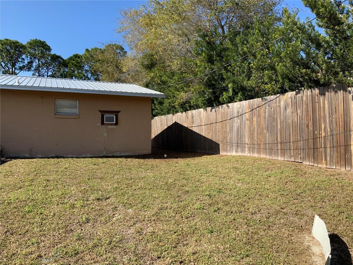 2417 GUAVA DRIVE — photo 4 of 6