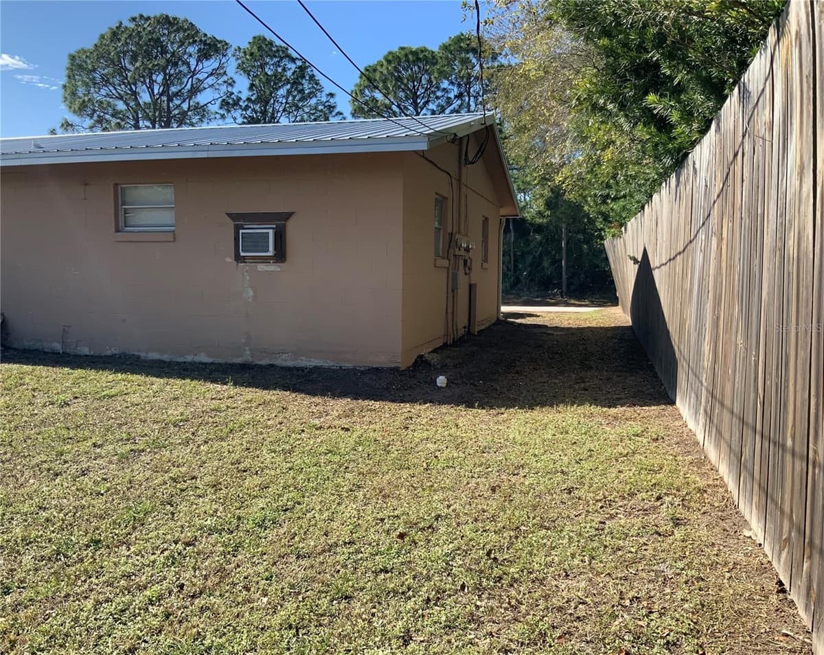 2417 GUAVA DRIVE — photo 5 of 6