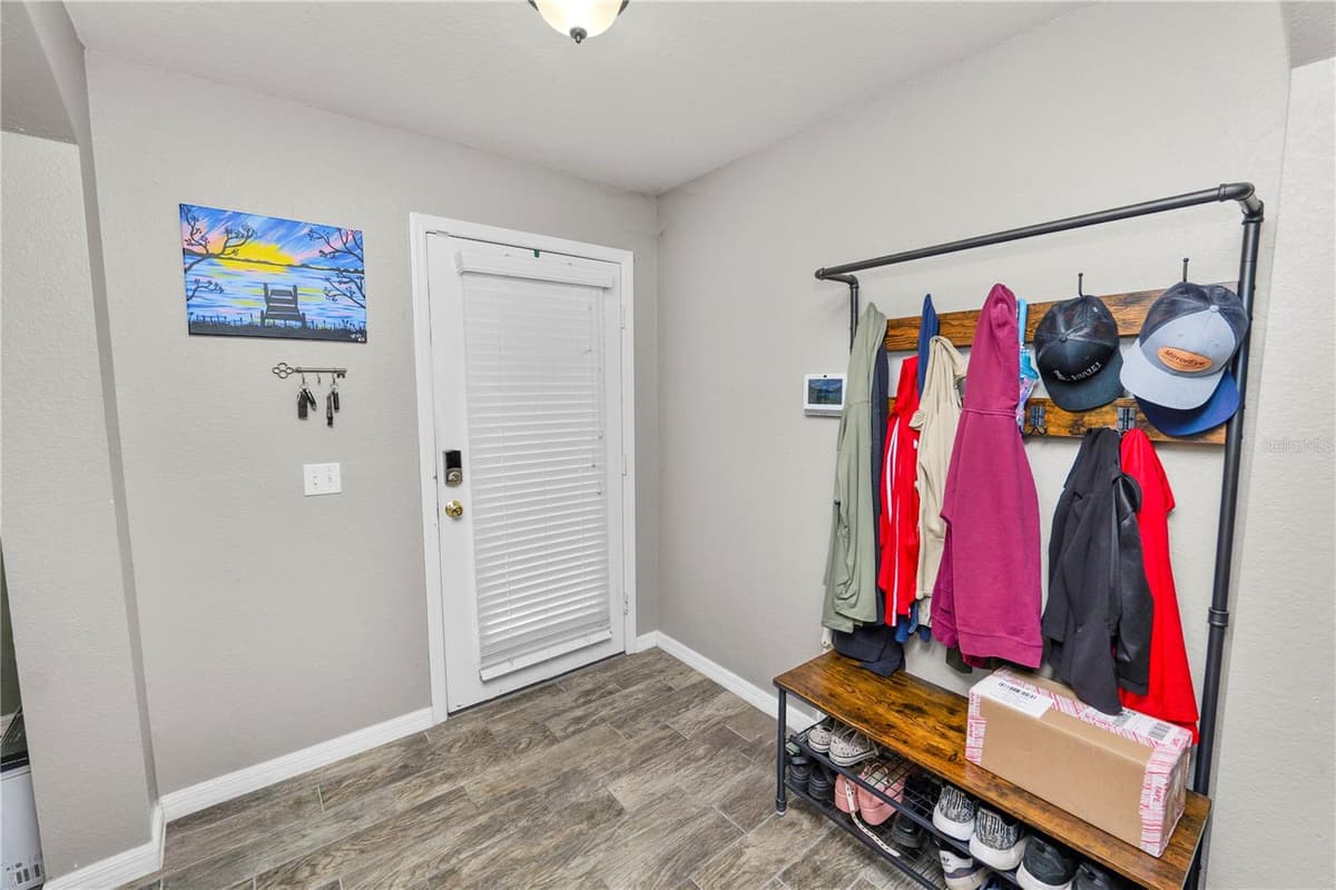 5942 WHITE TAIL LOOP — photo 4 of 40