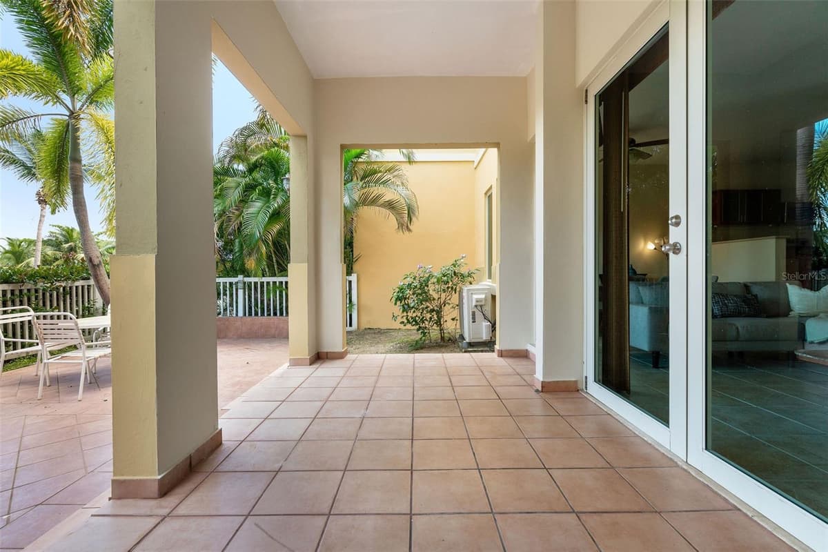 90 CANDELERO DRIVE — photo 13 of 45