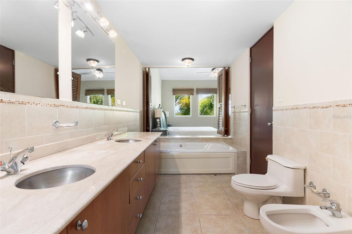 90 CANDELERO DRIVE — photo 37 of 45