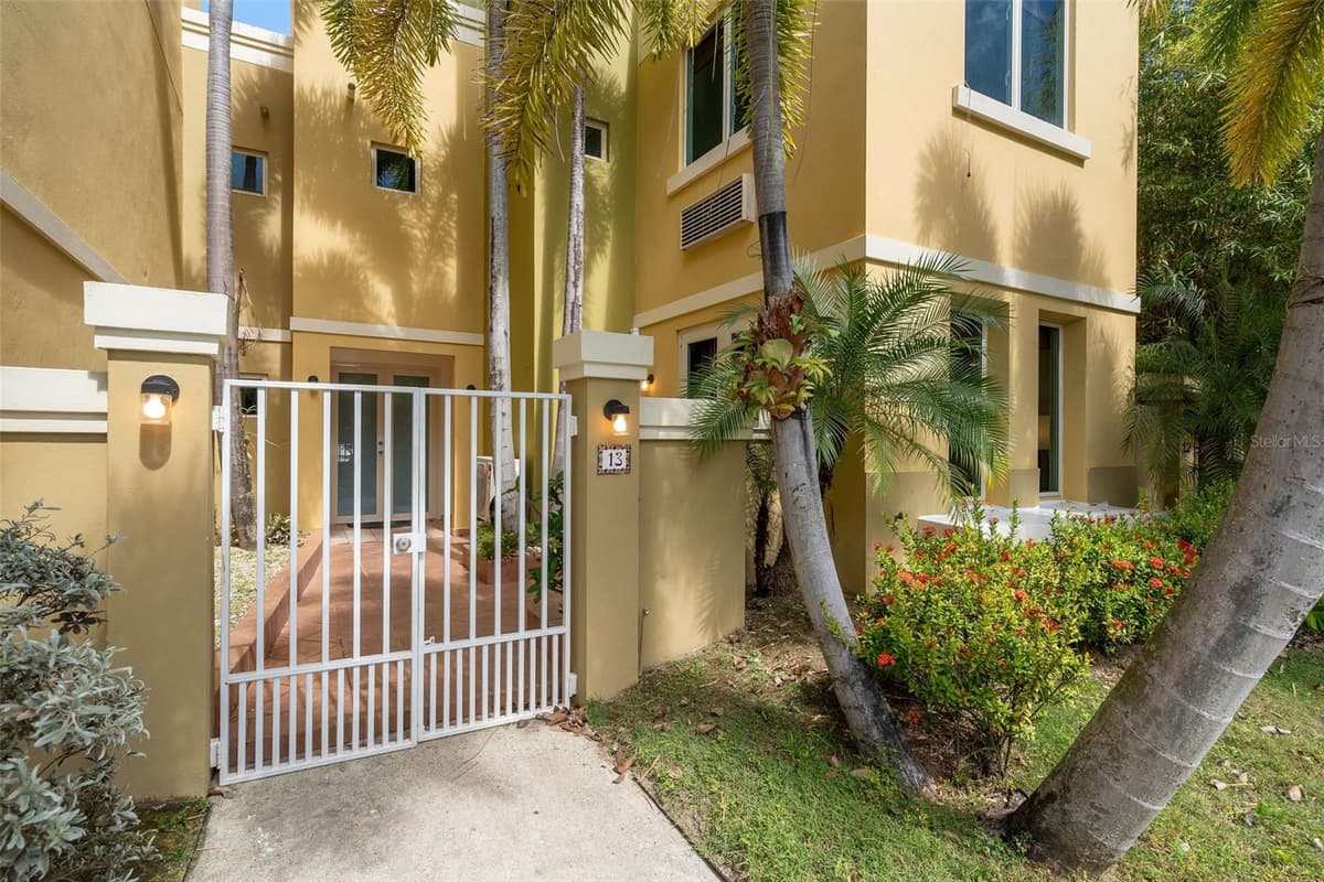 90 CANDELERO DRIVE — photo 3 of 45