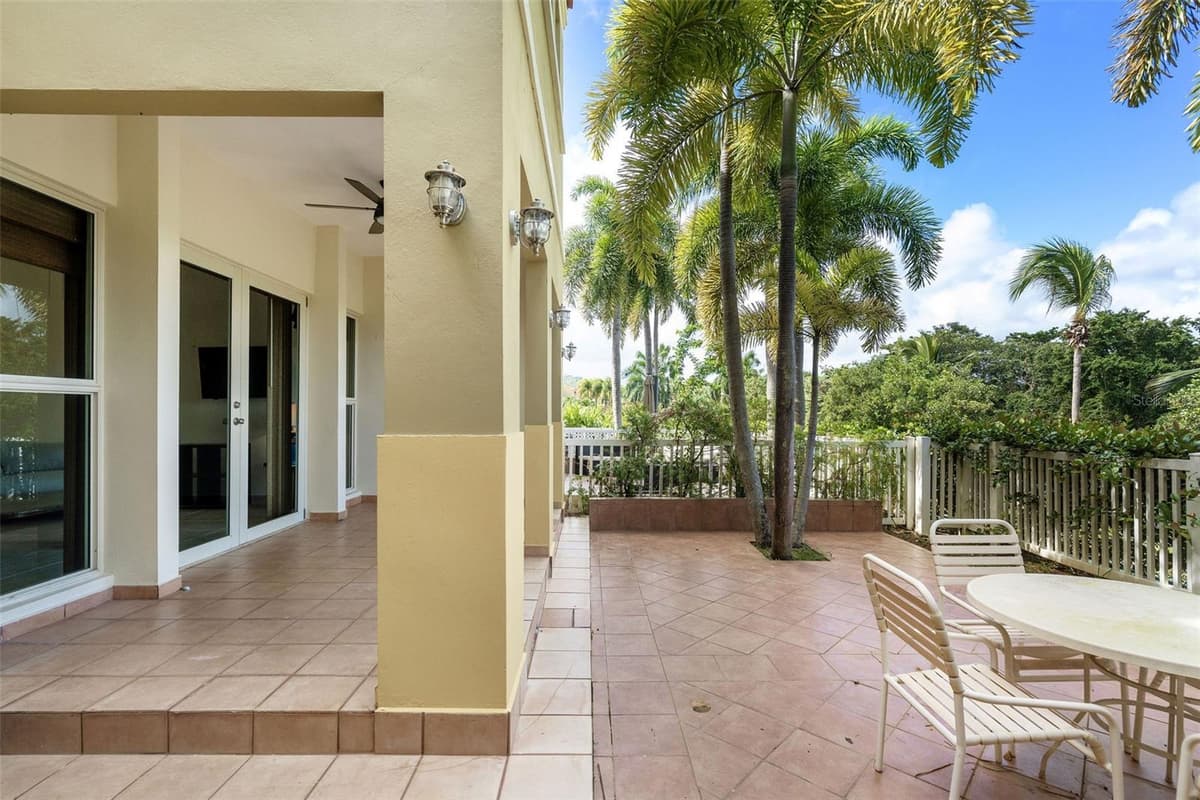 90 CANDELERO DRIVE — photo 11 of 45