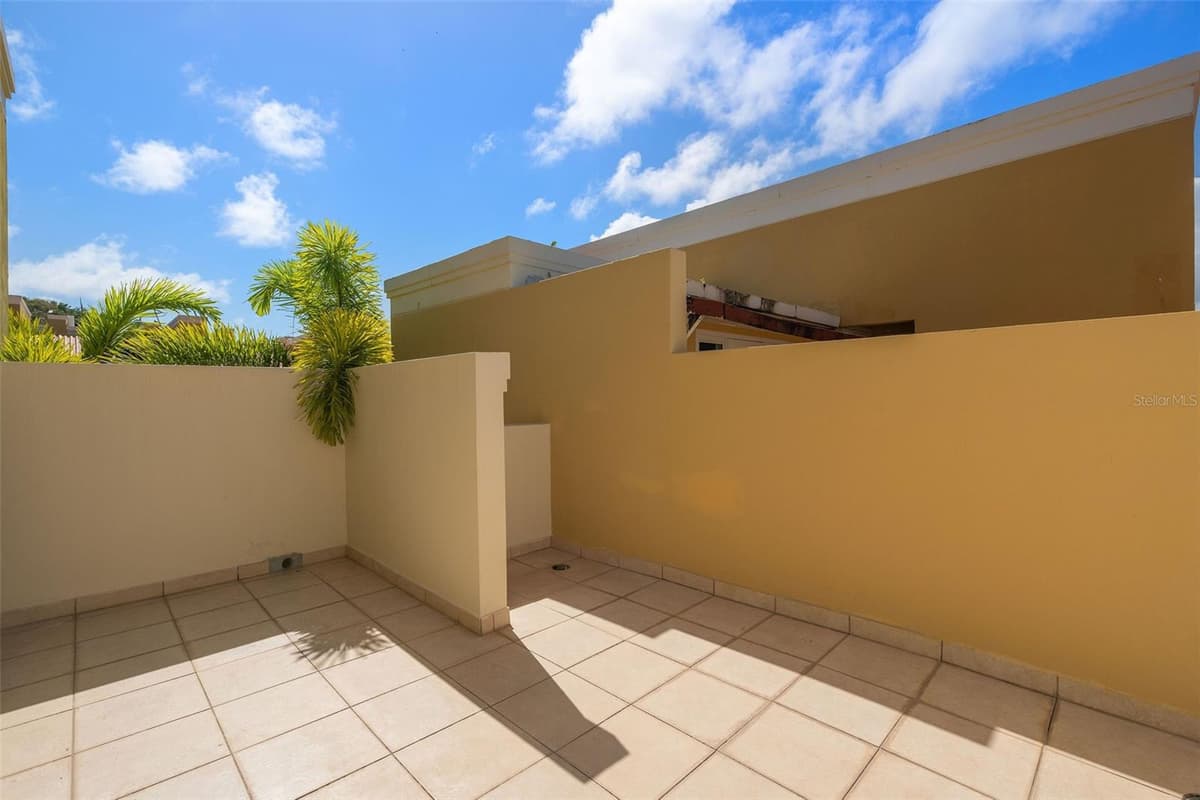 90 CANDELERO DRIVE — photo 41 of 45